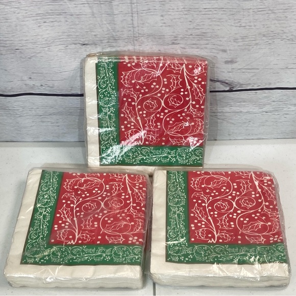 Party House Vintage Christmas Holiday Napkins 3 Packs of 32 2-Ply Napkins Holly - Picture 2 of 9